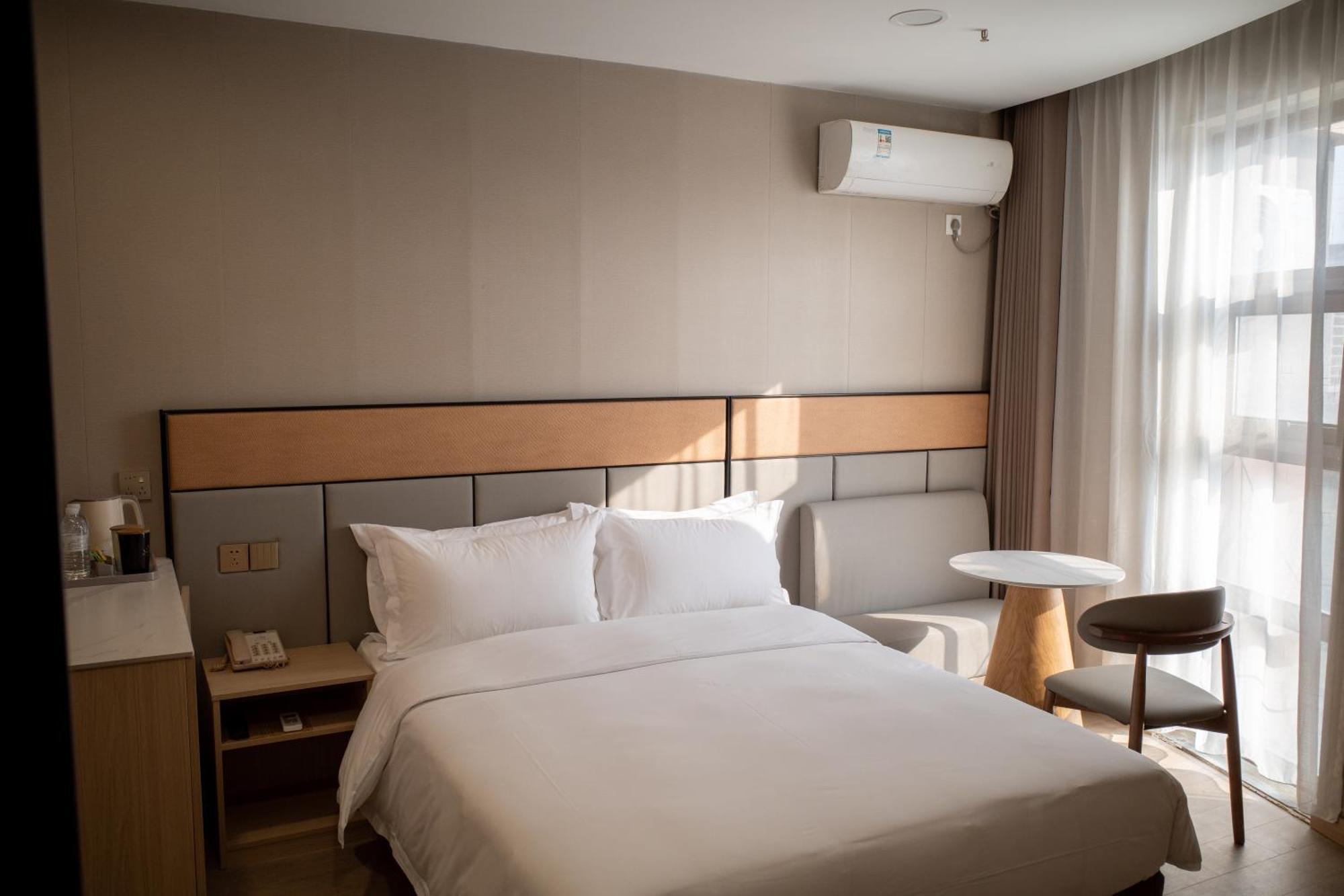 Shanghai Joyful Star Hotel-Free Shuttle Bus To Pudong Airport And Disneyland Exterior photo