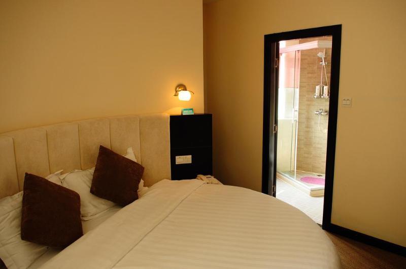 Shanghai Joyful Star Hotel-Free Shuttle Bus To Pudong Airport And Disneyland Exterior photo