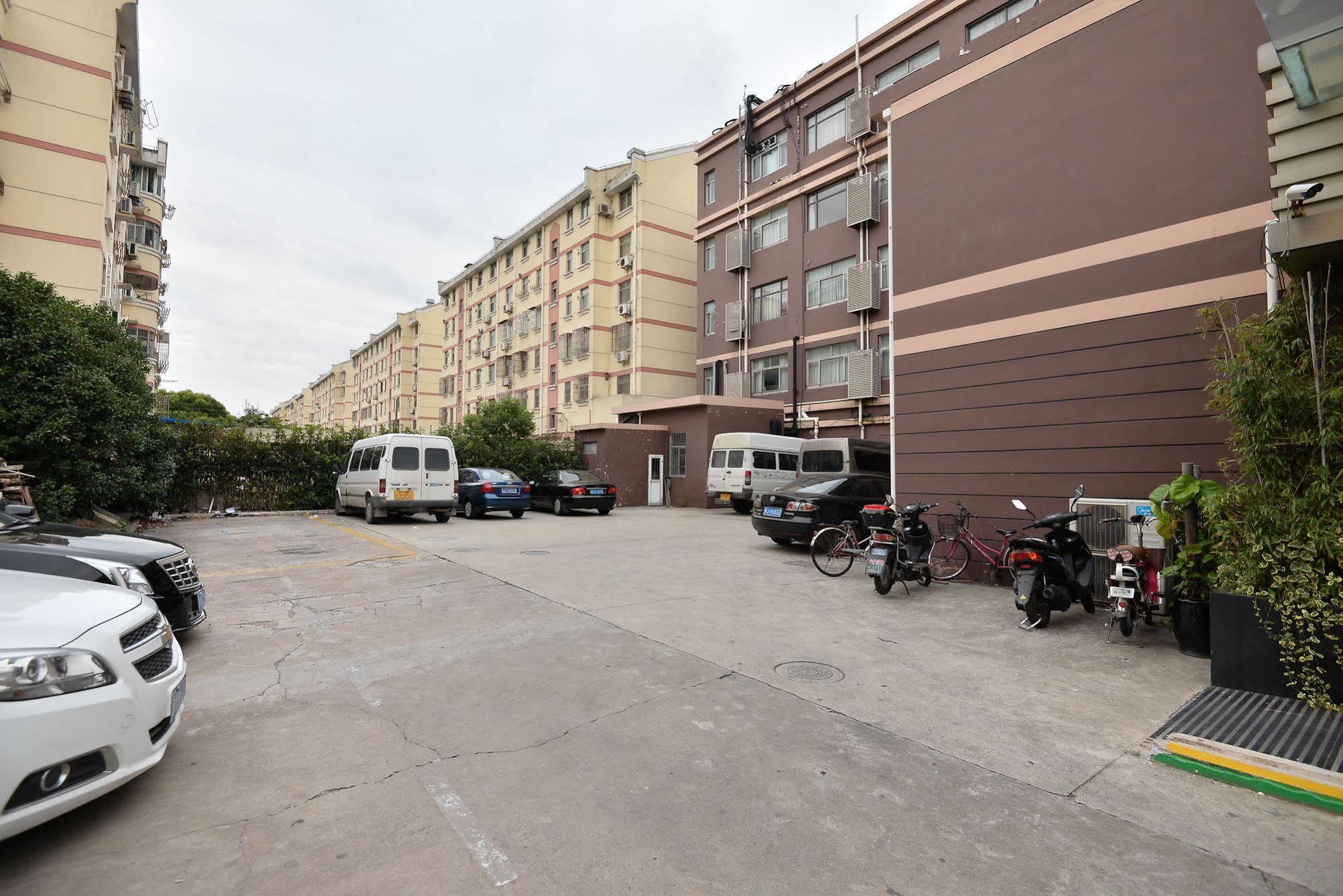 Shanghai Joyful Star Hotel-Free Shuttle Bus To Pudong Airport And Disneyland Exterior photo